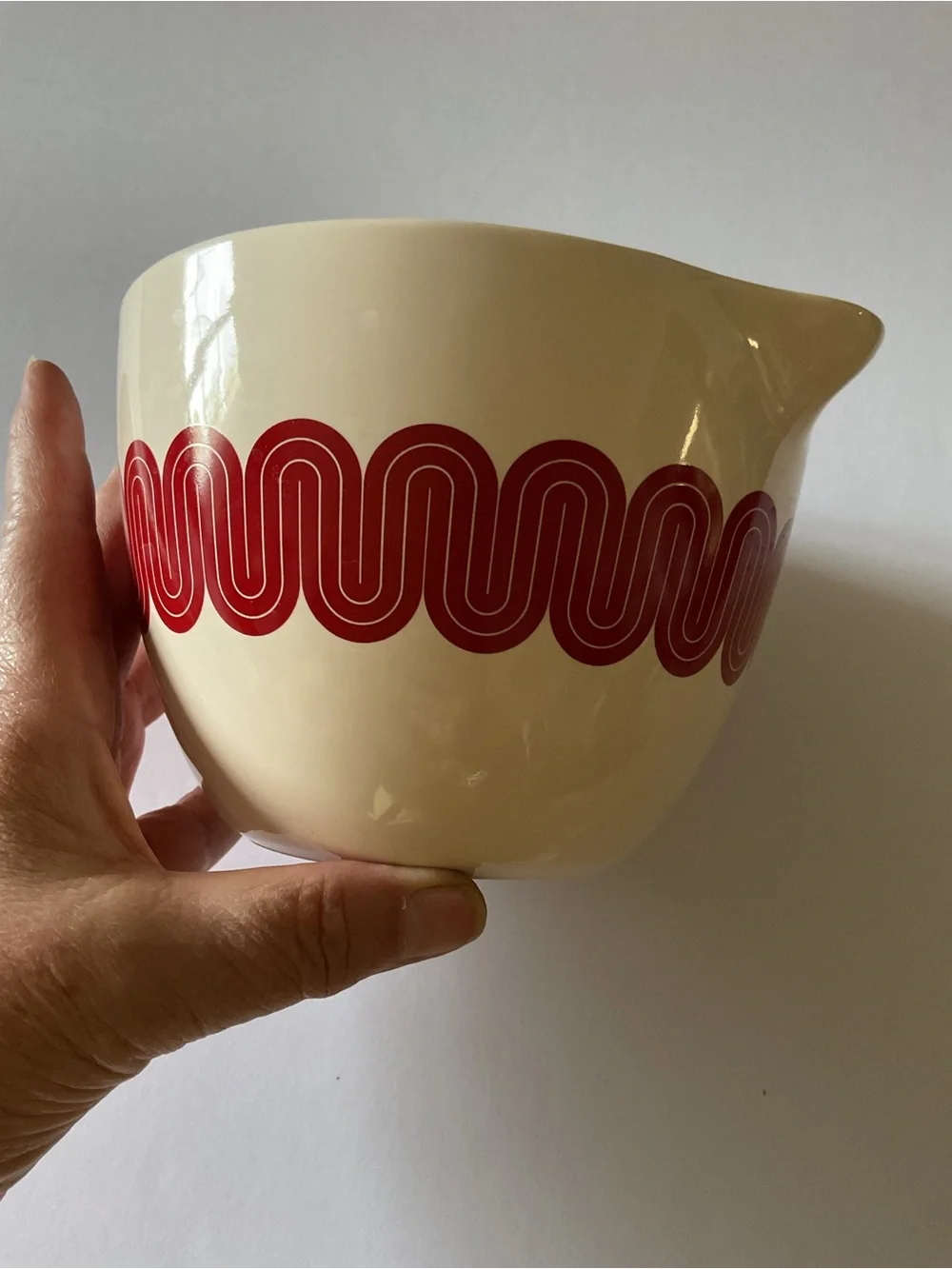 GREAT JONES STIR CRAZY CERAMIC MIXING BOWL RED WAVE PATTERN NWOT